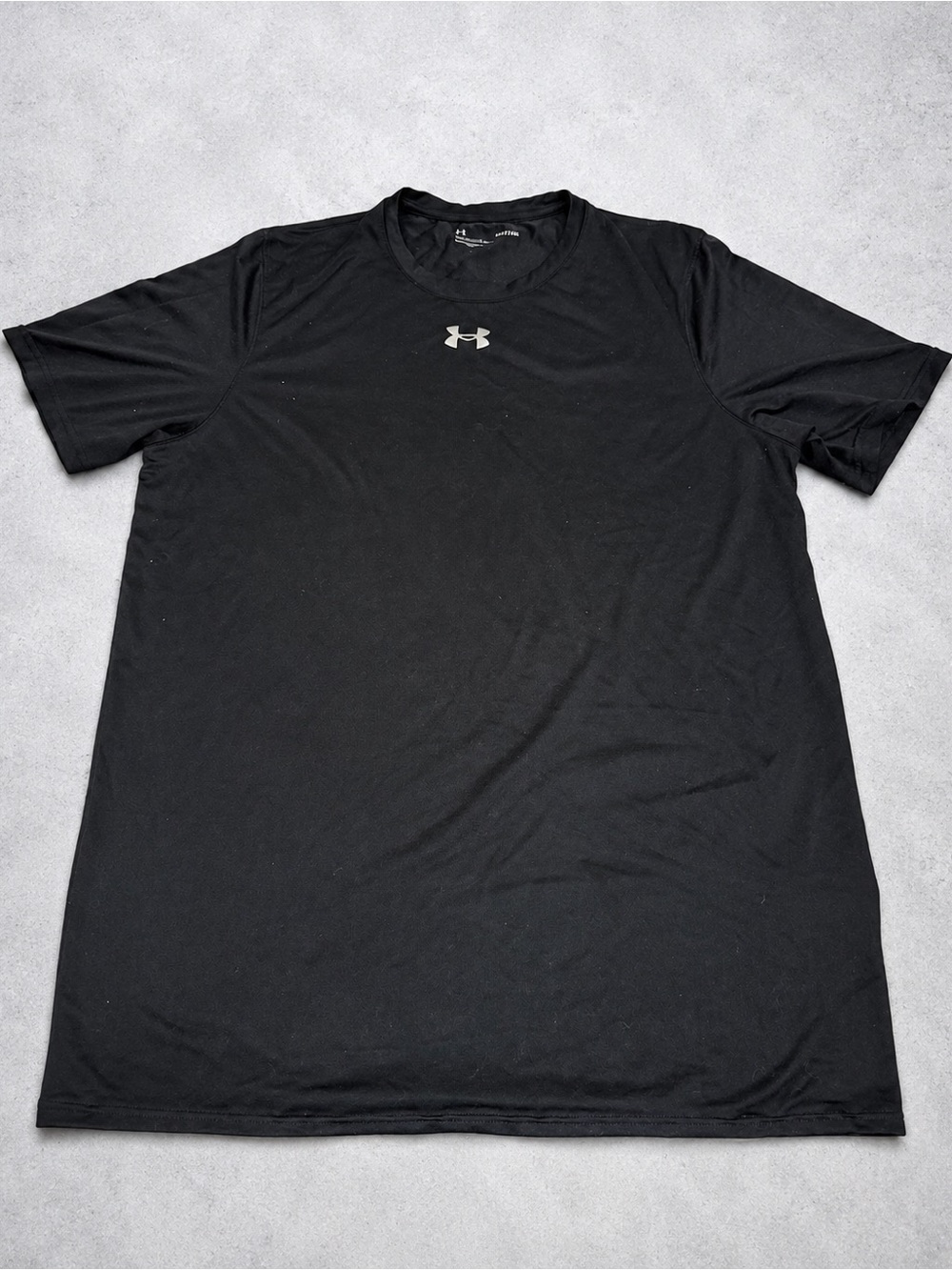 Under Armour Men’s Black Short-Sleeve Performance Tee